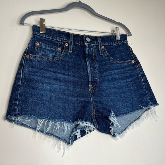 Unworn Sample - Levi's 501 Original Shorts in Salsa T3 Shaker - Picture 6 of 16